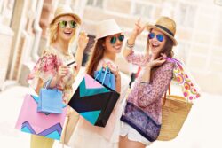 girls shopping in myrtle beach